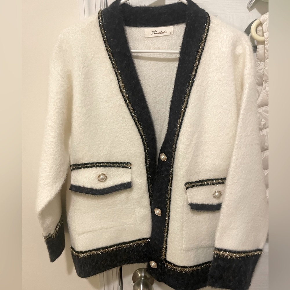 Mohair like Cardigan Cozy Decorated Buttons Gold Trim White Black Oversized knit